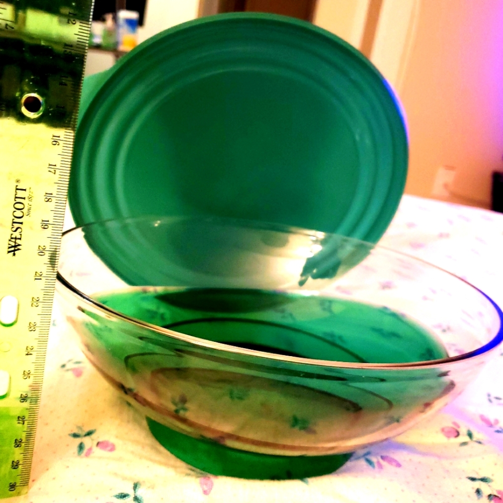 **BRAND NEW** TUPPERWARES FINEST! THE SHEERLY ELEGANT 9 1/2CUPS/2.3L SERVING 🥣